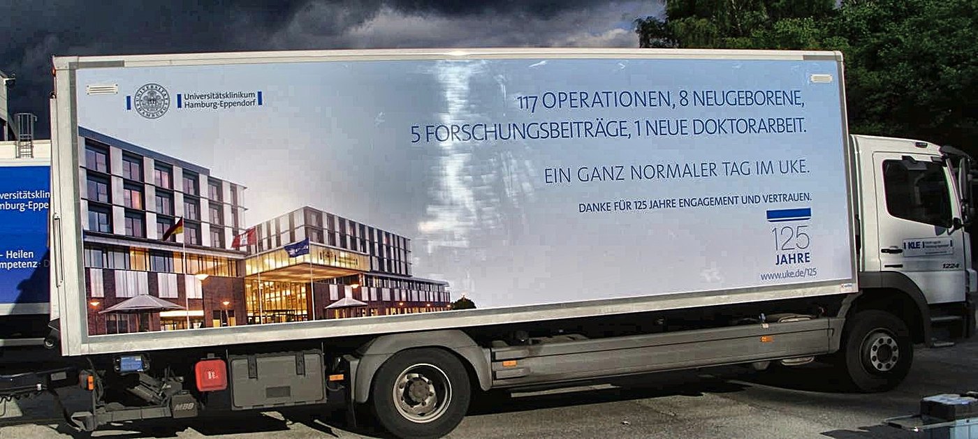 Kampagnenmotiv Ein ganz normaler Tag im UKE auf einem LKW, 2014